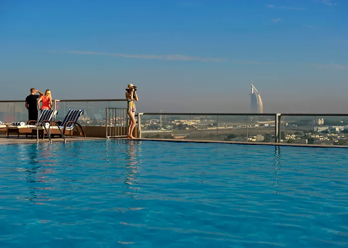 Two Seasons Hotel & Apartments