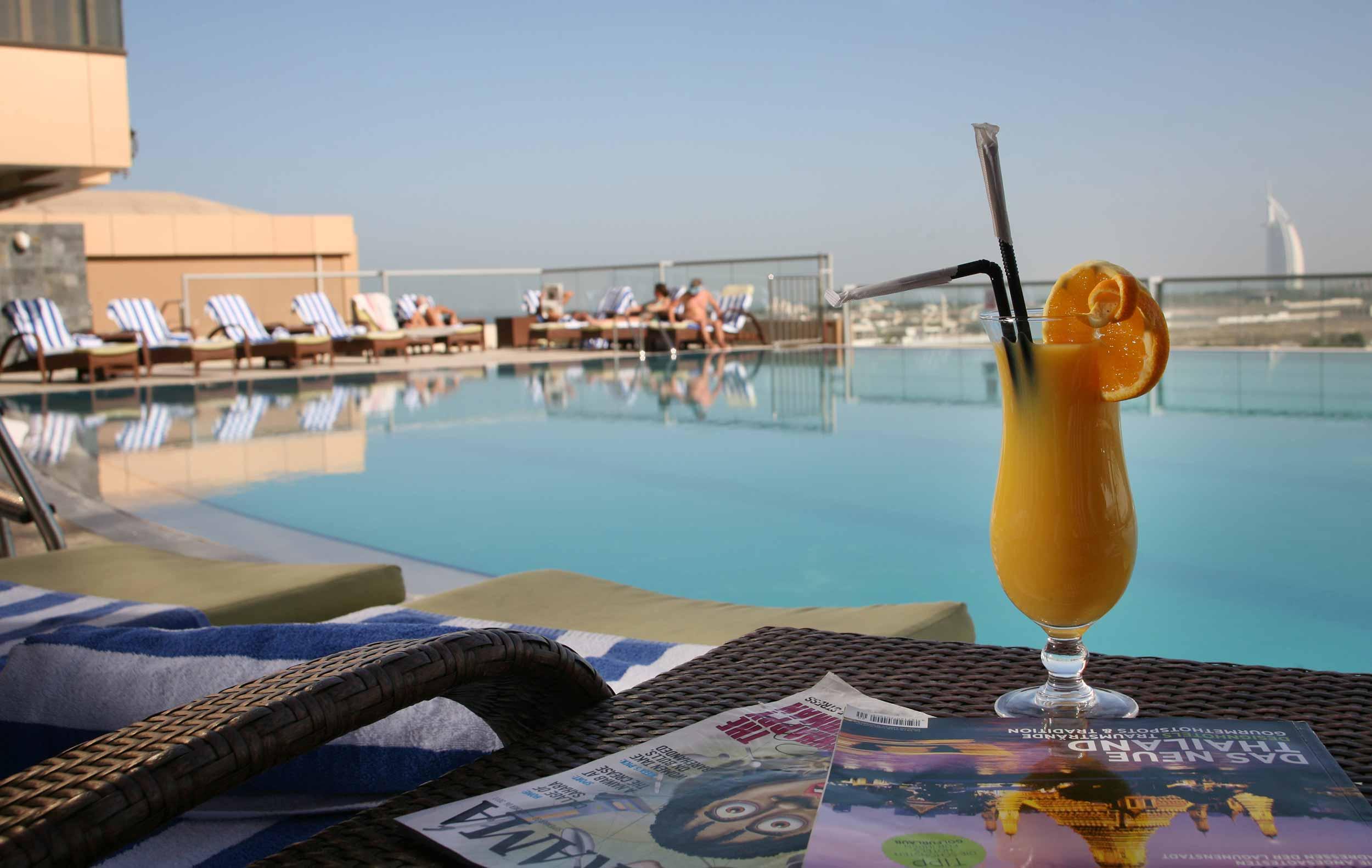 Two Seasons & 4* Dubaï