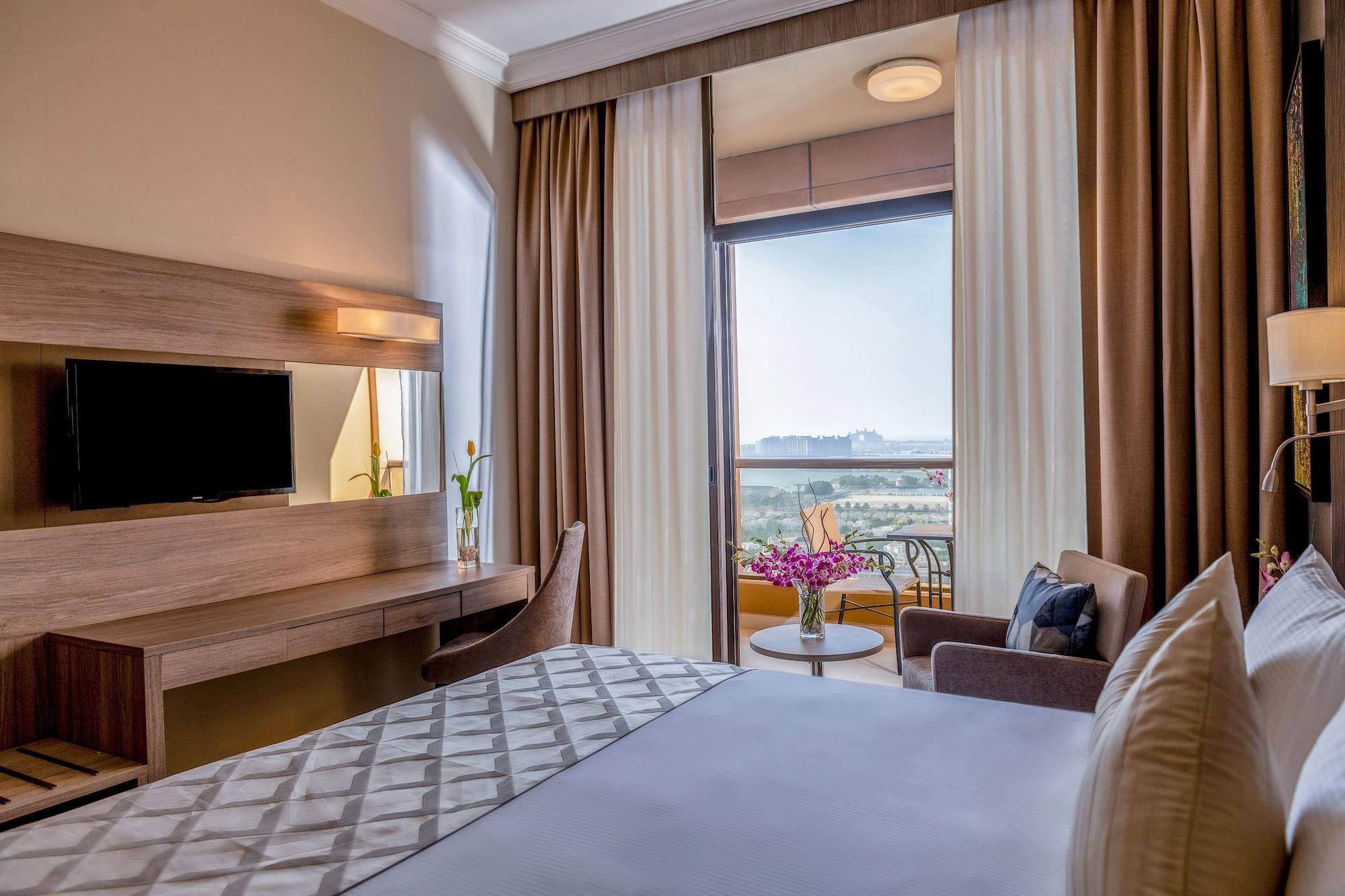 Two Seasons & 4* Dubai