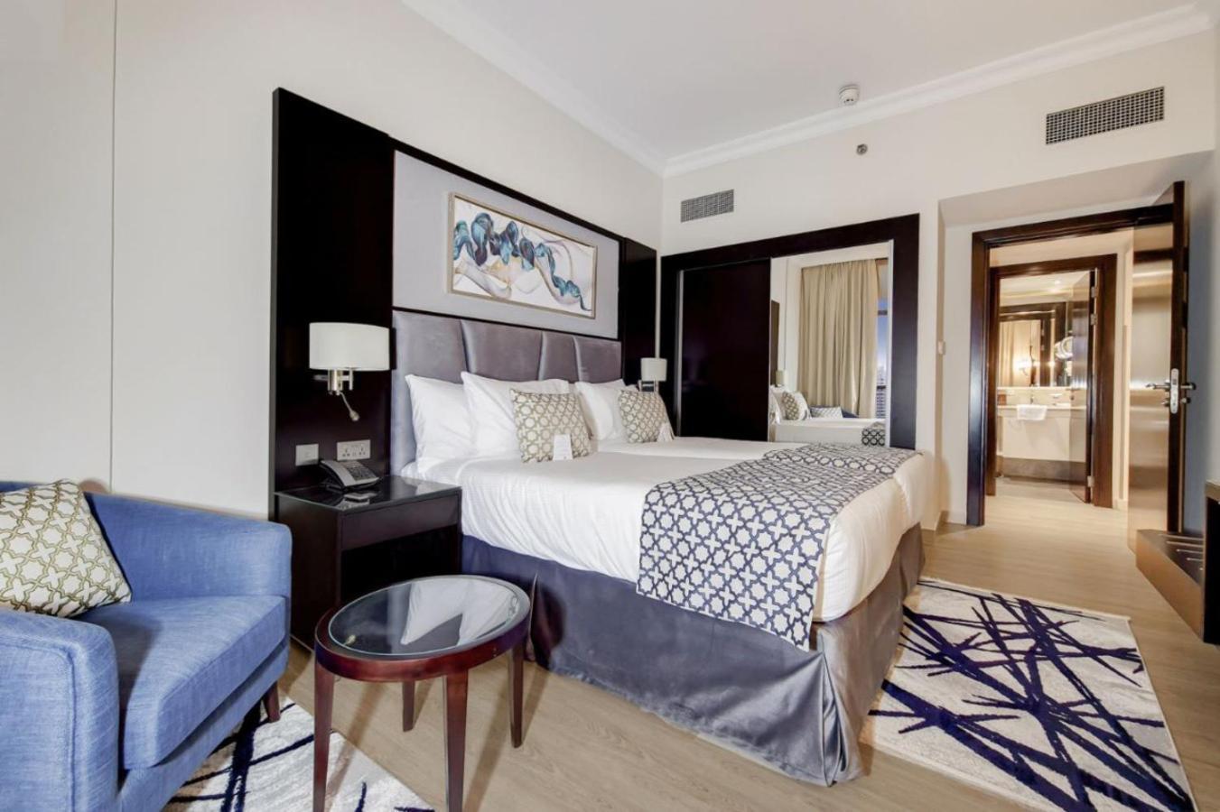 Two Seasons & Aparthotel 4*